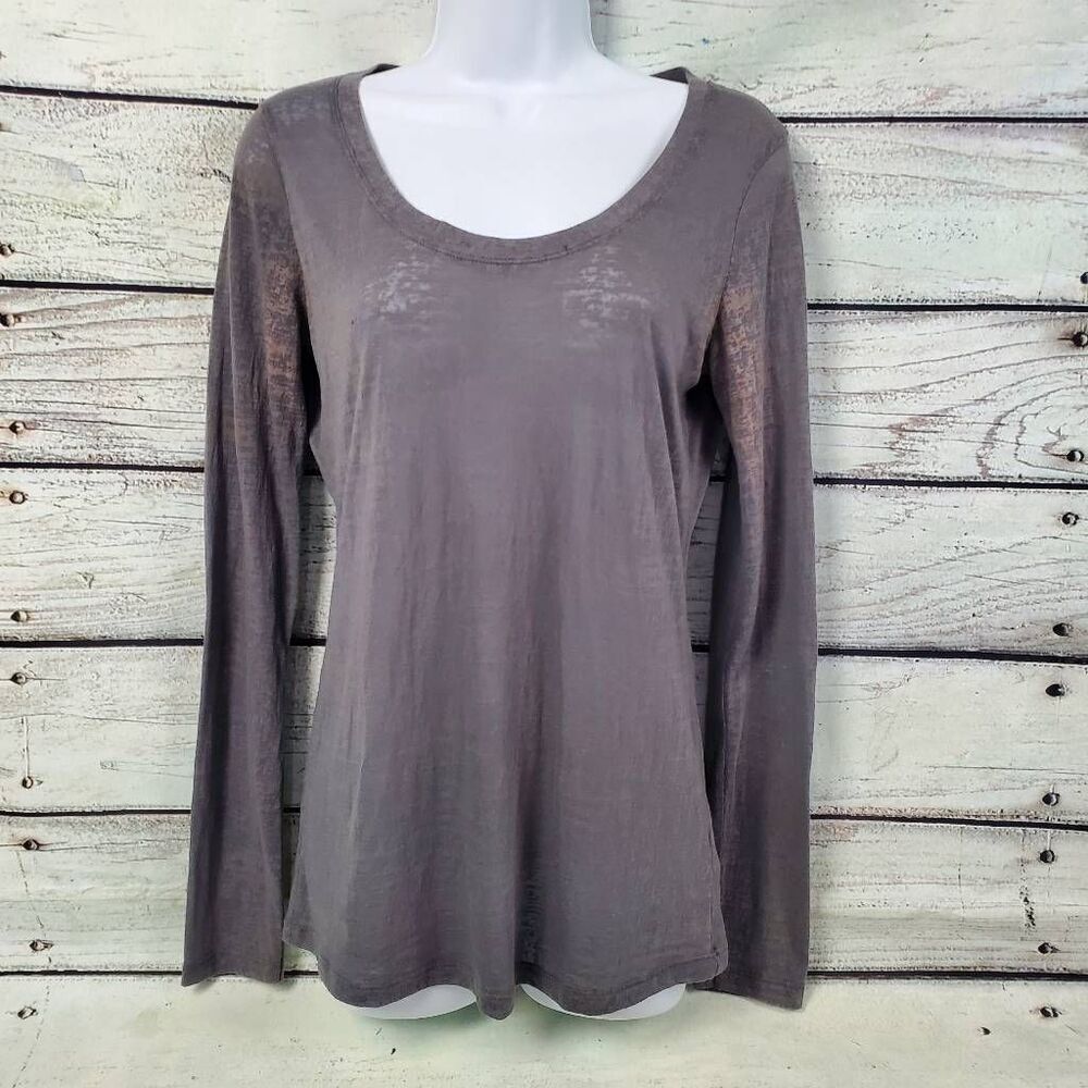 Maurices Women’s Medium Gray Long Sleeve Scoop Neck Top Lightweight Basic Tee